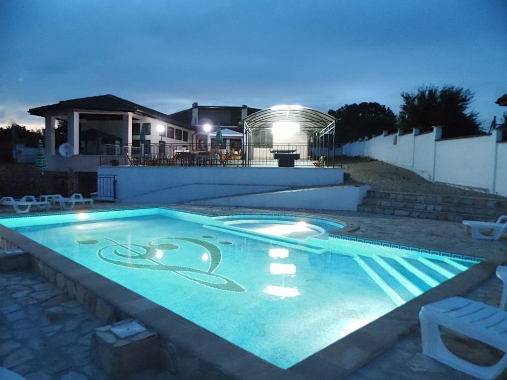 Villa توبولا المظهر الخارجي الصورة