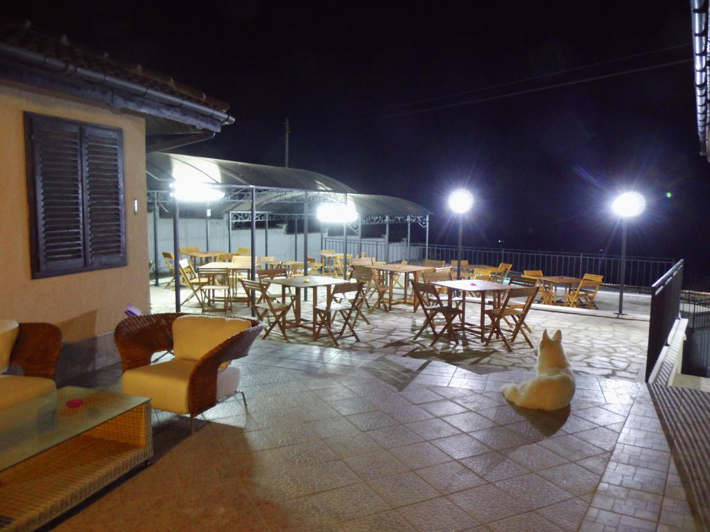 Villa توبولا المظهر الخارجي الصورة